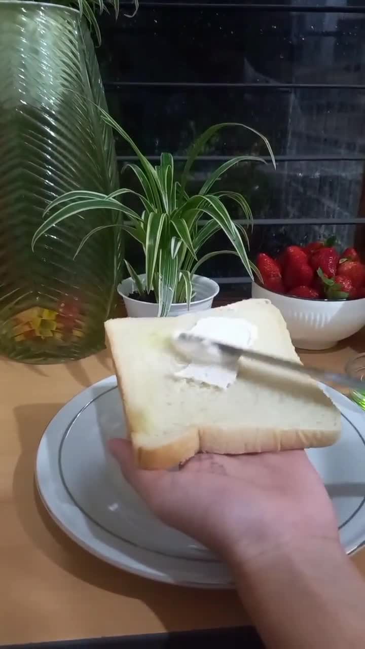 Foto langkah ke 3 dari resep Kue Ulang Tahun Roti Tawar.