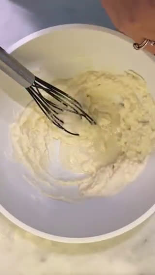 Foto del paso 2 de la receta: Hot cakes de harina de arroz sin gluten y sin azúcar