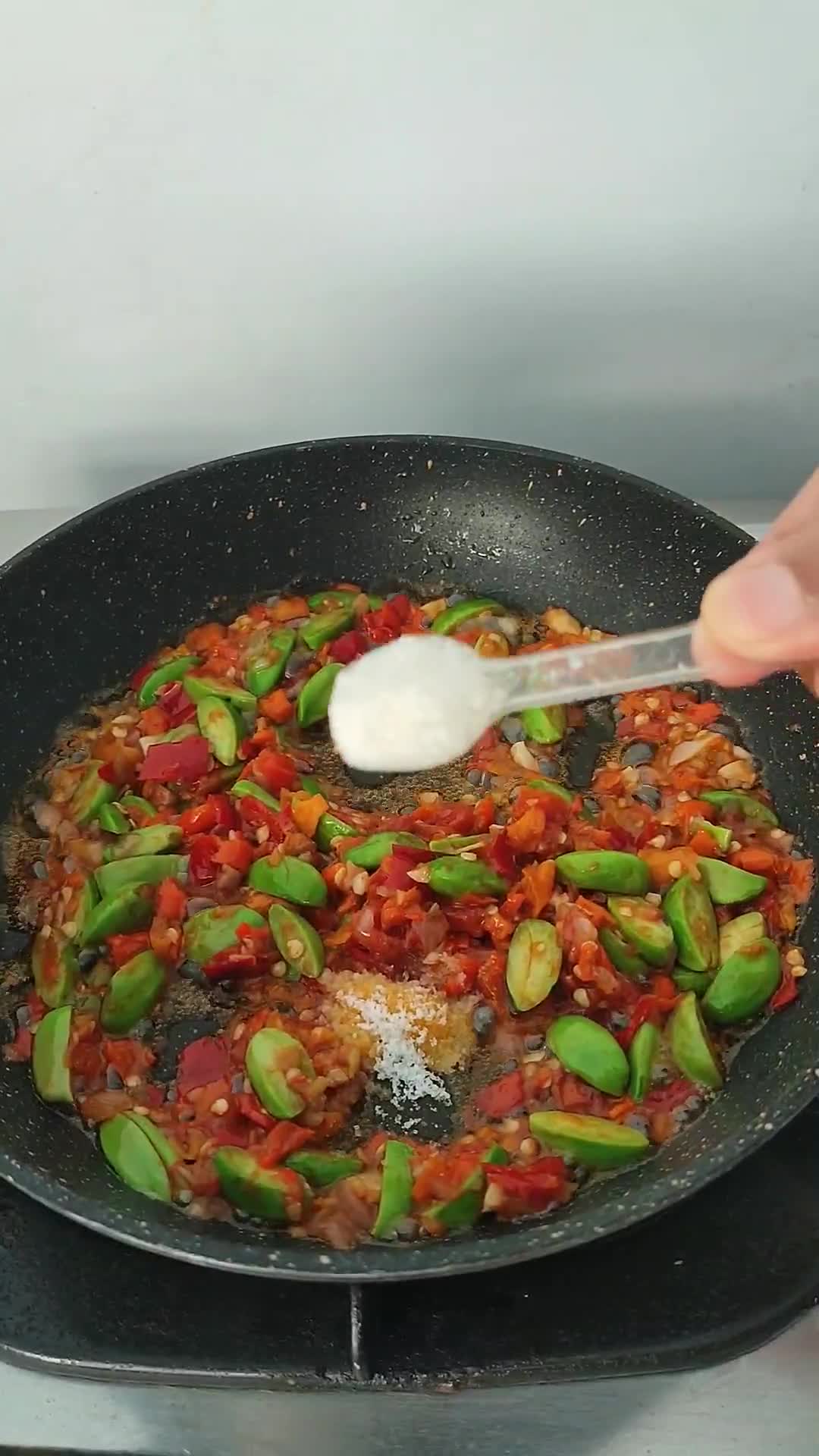 Foto langkah ke 4 dari resep Pete Sambel Terasi.