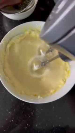 Hình bước làm 4 của món Cheesecake chanh dây không khuôn không lò