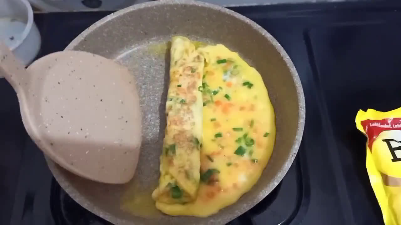 Foto langkah ke 4 dari resep Tamagoyaki (Resep dengan Video).