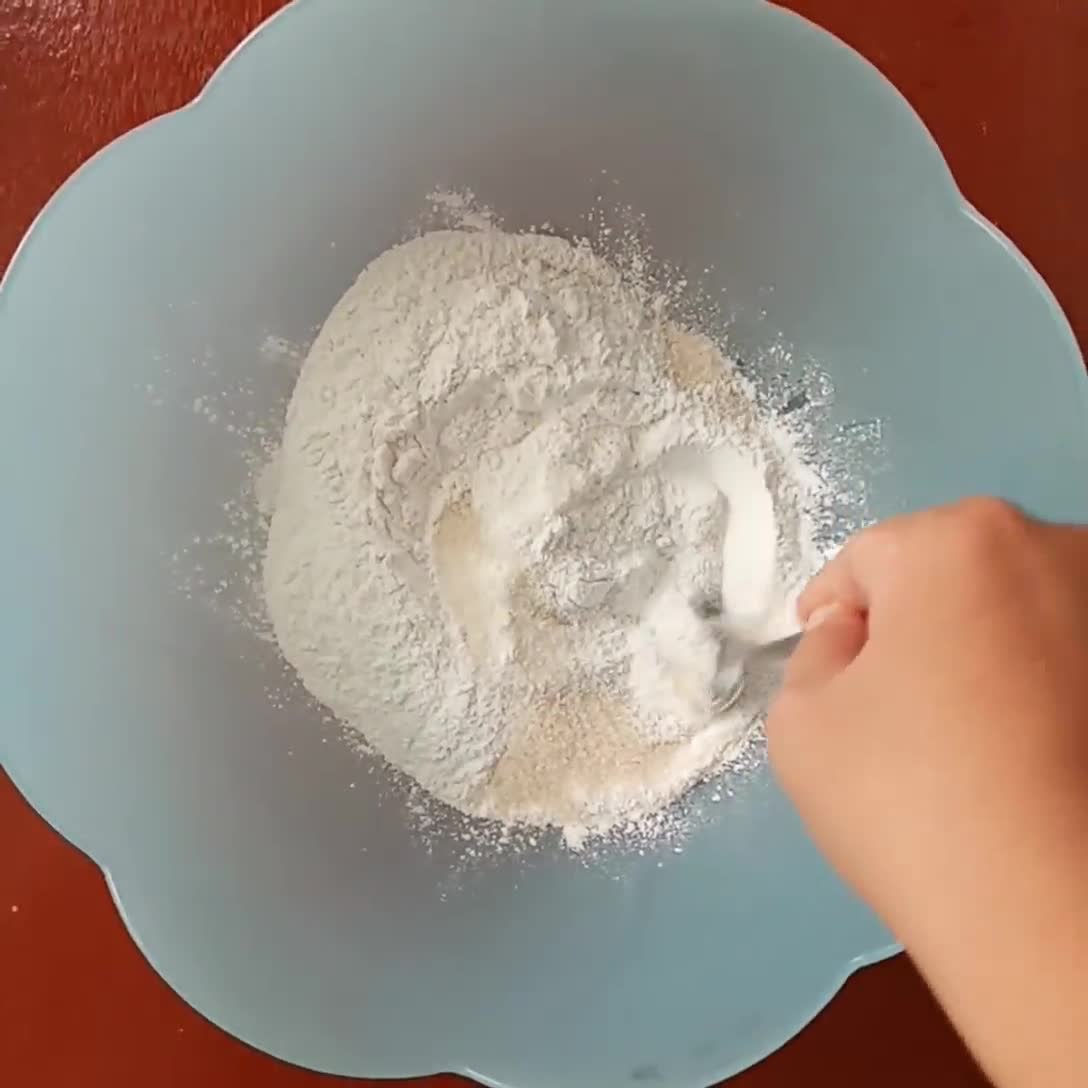 Foto langkah ke 3 dari resep Donat Mochi (Pon de Ring).