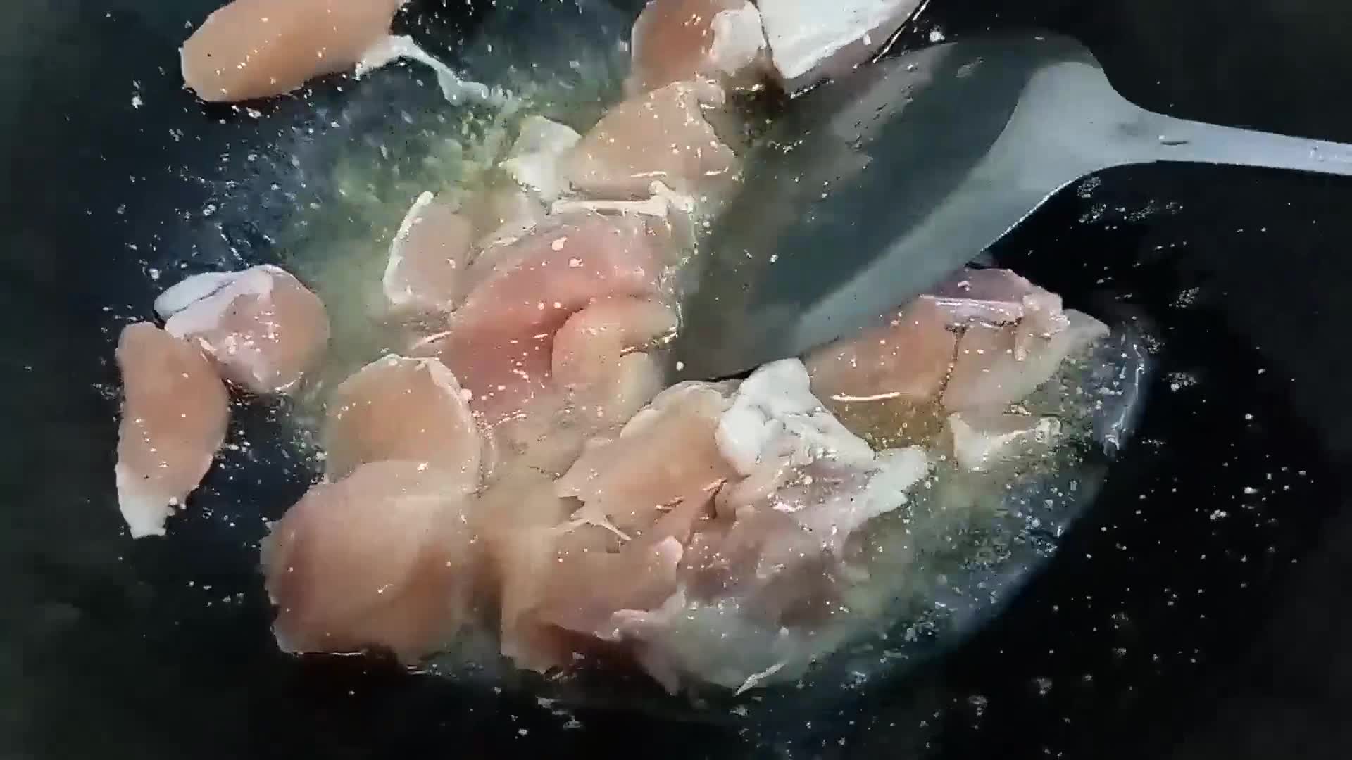 Foto langkah ke 2 dari resep Ayam lada hitam Saori.