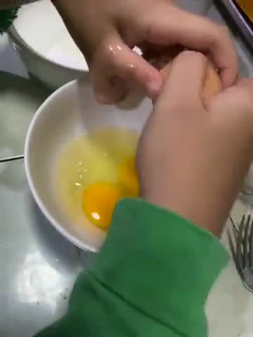 Foto langkah ke 1 dari resep Telur Goreng Mayo + Saus chicken teriyaki +.