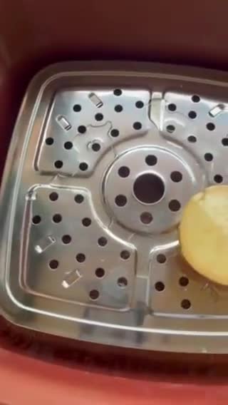 Foto langkah ke 1 dari resep Waffle ubi madu.