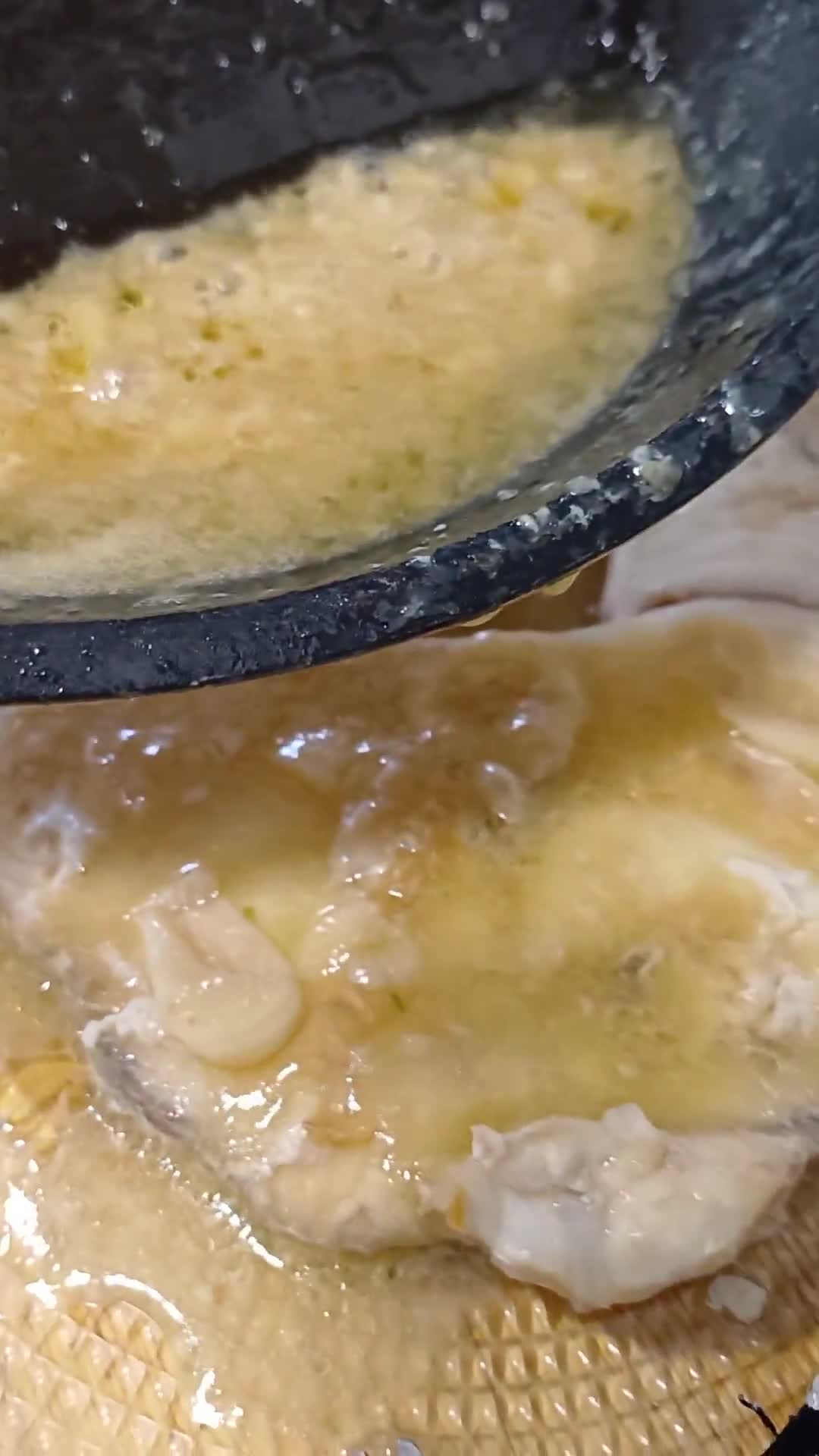 Foto del paso 6 de la receta: Tintorera con salsa de ajo al limón