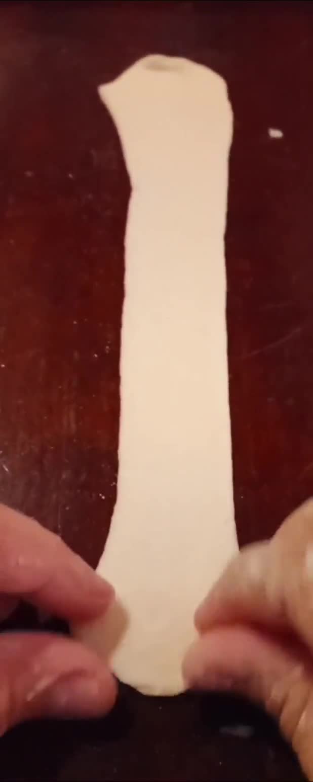 Foto del paso 4 de la receta: Cremona y Cuernitos (Súper Fácil)🥳