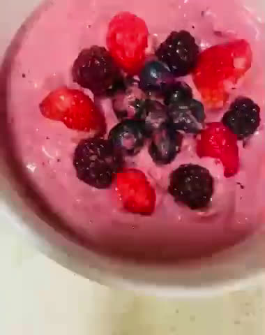 Foto del paso 1 de la receta: Triple Berry Smoothie Bowl
