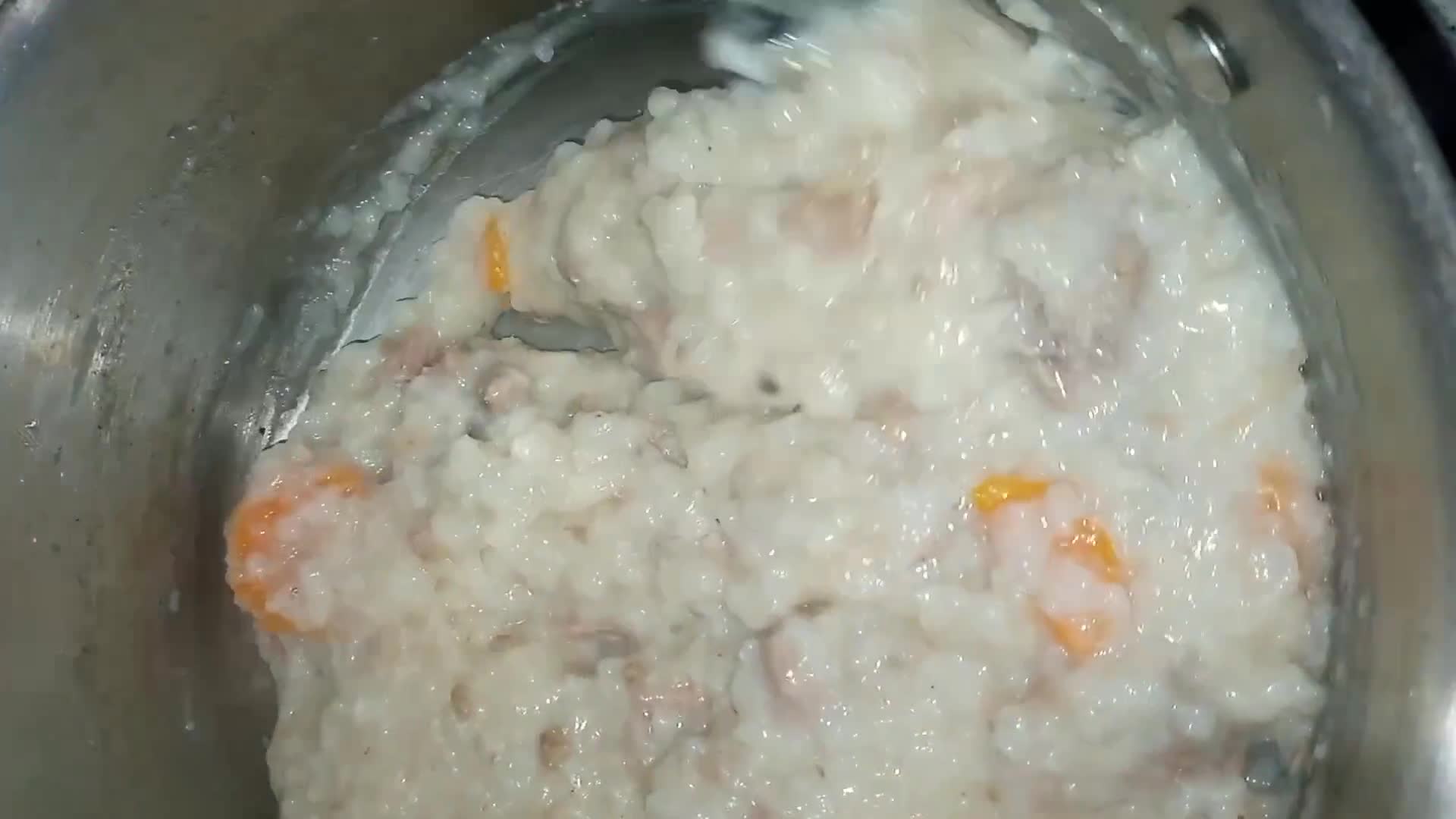 Foto langkah ke 2 dari resep Bubur Daging Sapi Hati Ayam Wortel Santan MPASI 7m.