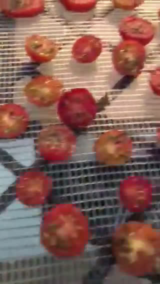 Foto langkah ke 2 dari resep Dried Tomatoes 🍅.