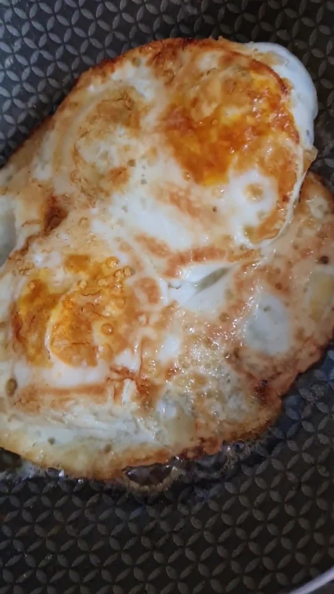 Foto del paso 3 de la receta: 🇪🇸 Pisto manchego 🥘 con huevos 🍳 morrón rojo y verde 🫑