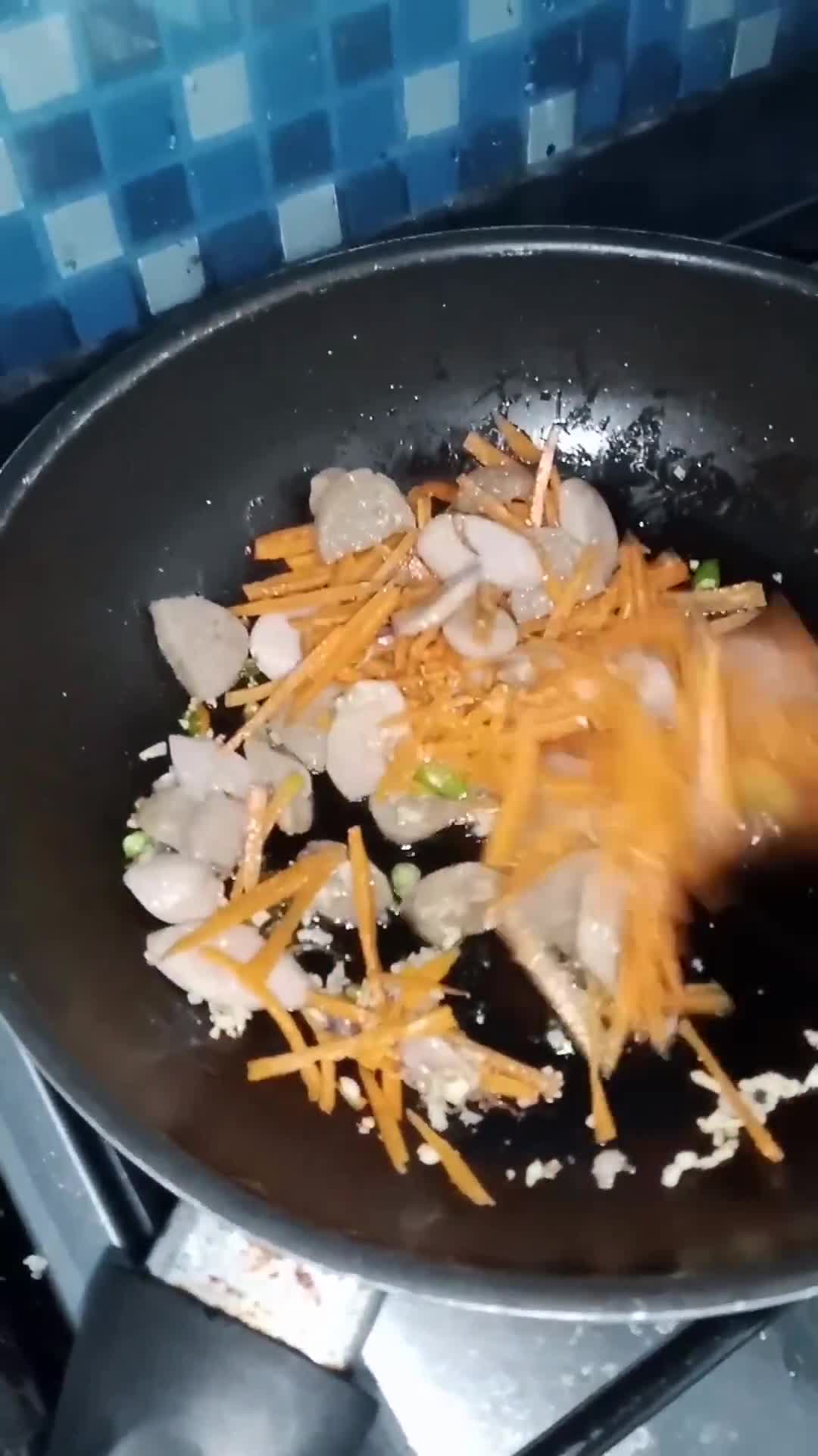 Foto langkah ke 3 dari resep Orak Arik Kubis Wortel.
