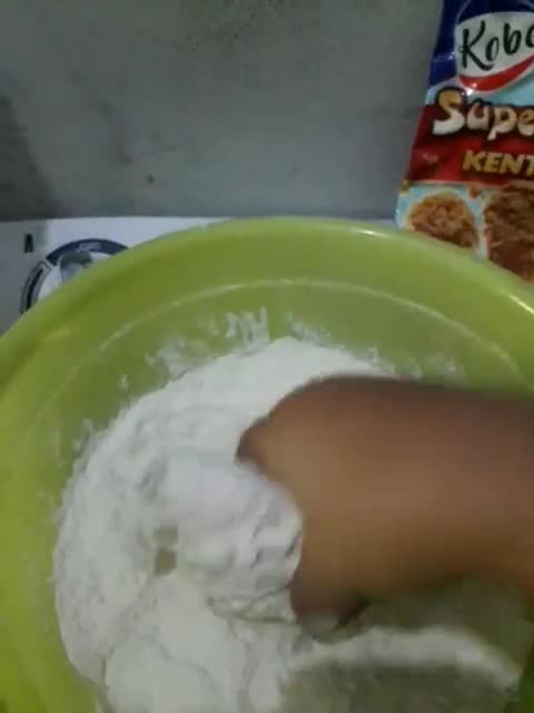 Foto langkah ke 5 dari resep Ayam kentucky super crispy.