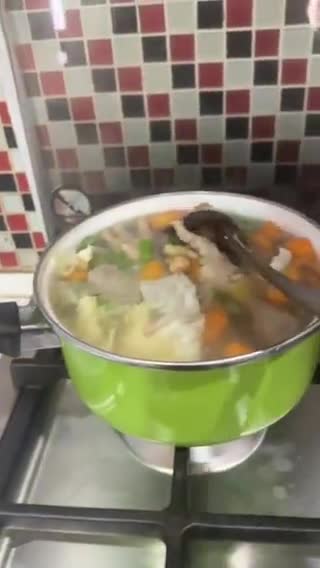Foto langkah ke 3 dari resep Sop Ceker Ayam.