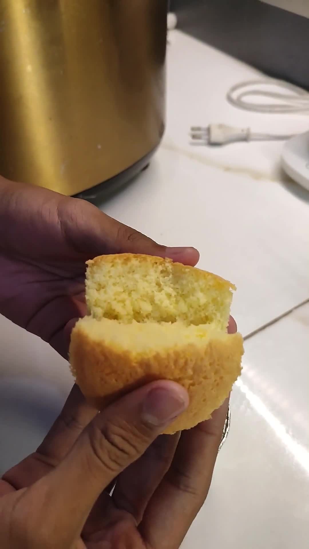 Foto langkah ke 7 dari resep Cheese Hongkong Sponge Cake.