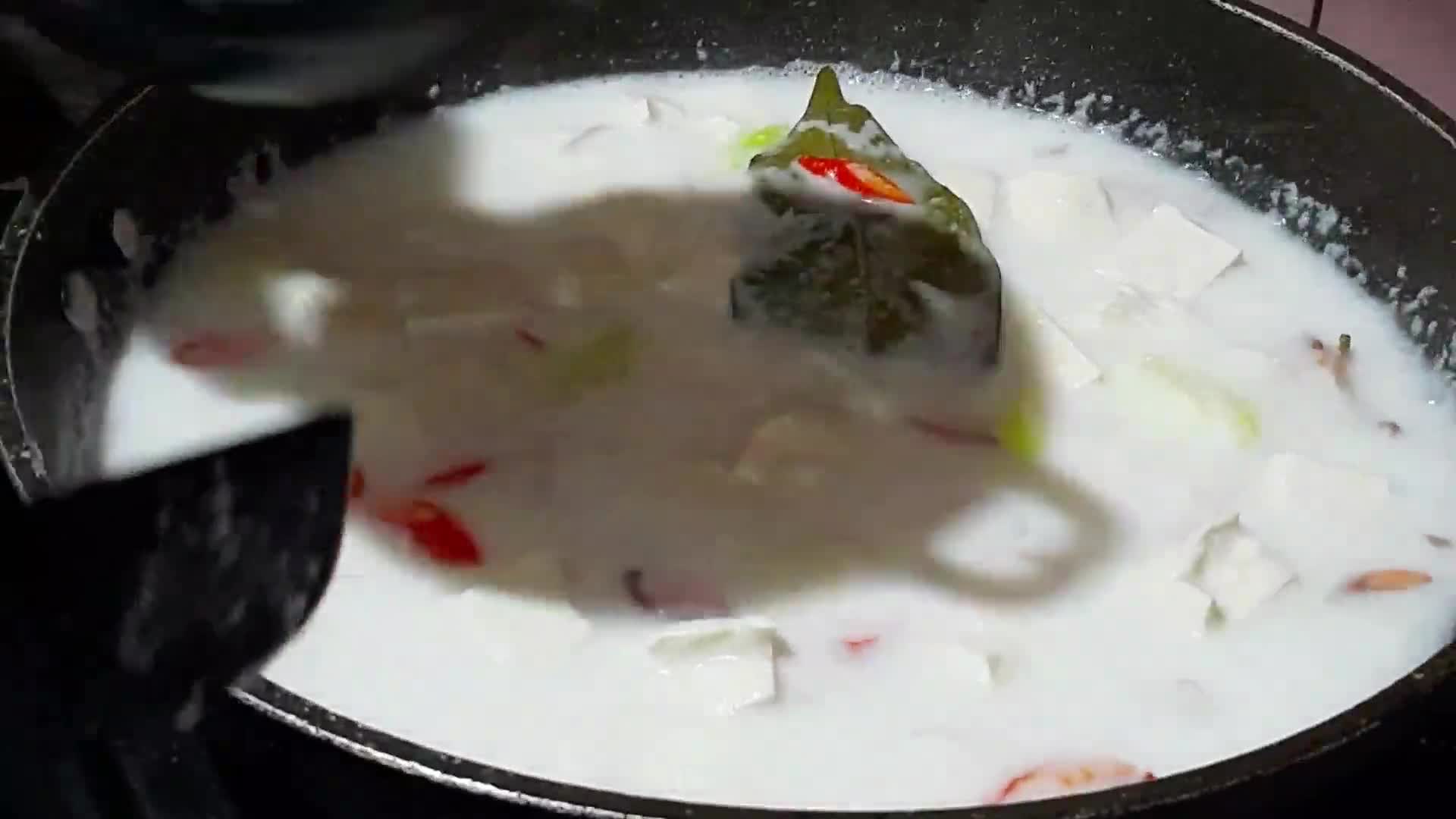 Foto langkah ke 2 dari resep SAYUR SATSET "SANTAN TAHU TOGE".