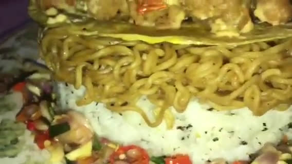 Foto langkah ke 6 dari resep Kue Indomie Chicken Salted Egg.