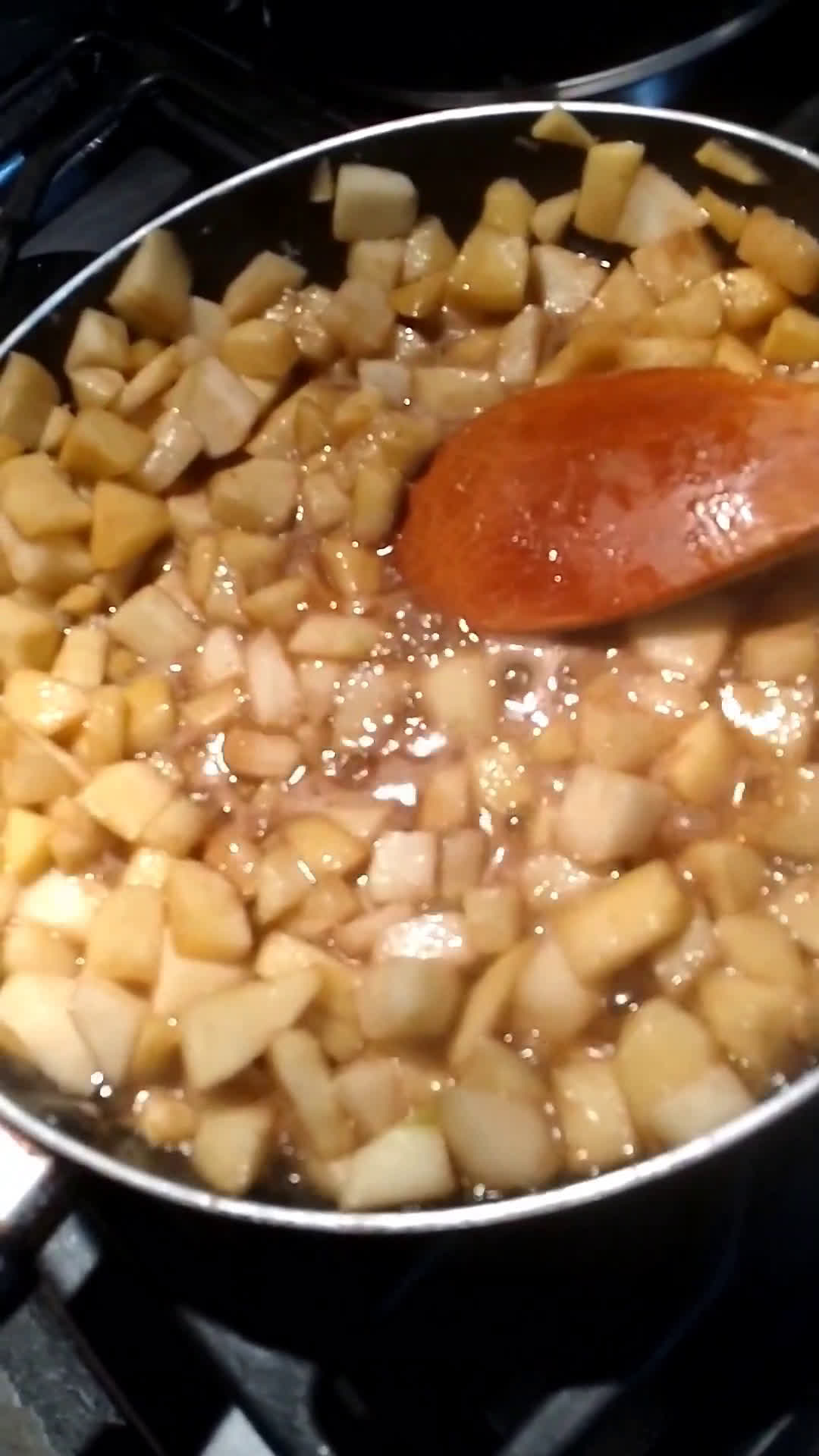 Foto del paso 3 de la receta: Pan francés con compota de manzana canela