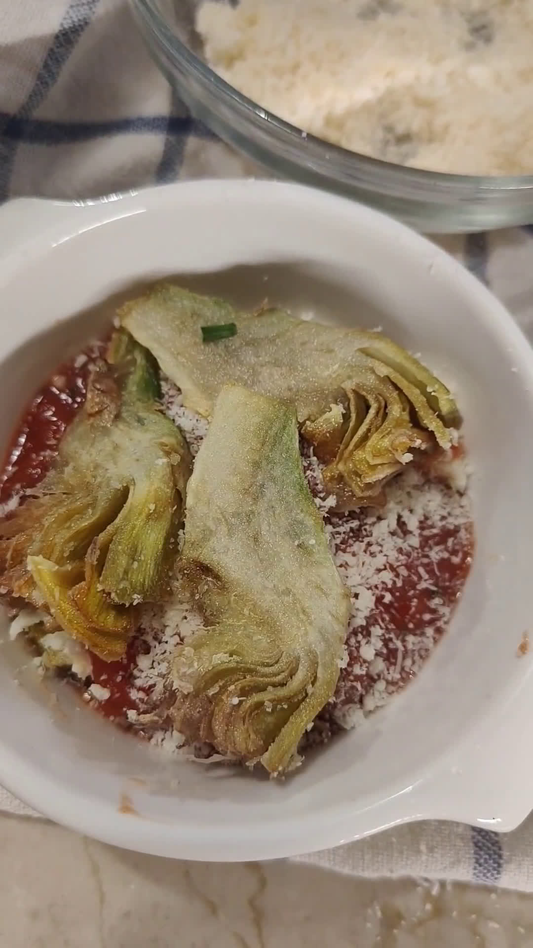 Foto del passaggio 4 della ricetta Parmigiana di Carciofi
