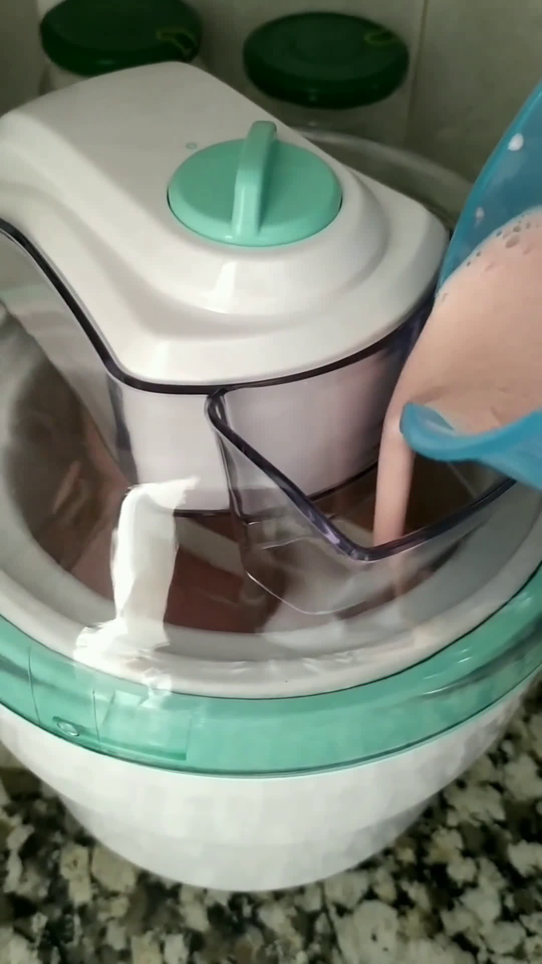 Foto del paso 3 de la receta: Helado de fresa sin azúcar en Heladera