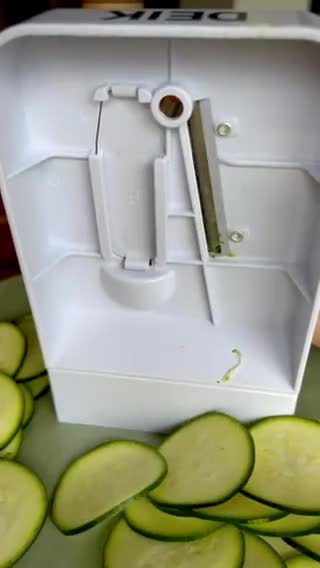 Foto del paso 1 de la receta: Carpaccio de Calabacín