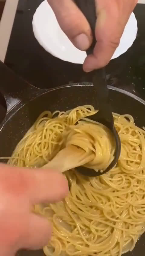 A picture of step 6 of Pumpkin Carbonara.