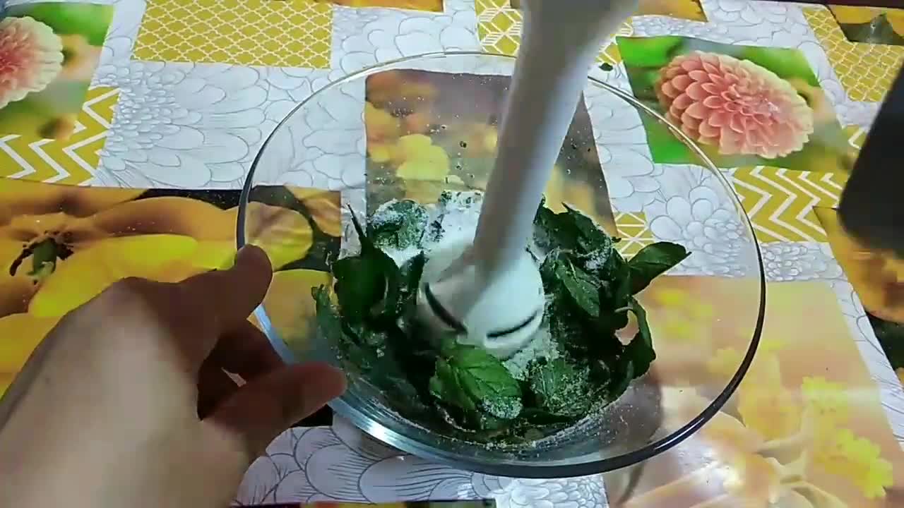صورة لخطوة 4 من وصفة كوكيز بالنعناع الأخضر ذوق لا يوصف سهلة وسريعة التحضير