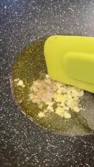 Foto del paso 4 de la receta: Arroz meloso de pulpo con verduritas o de verduritas con pulpo, en wok
