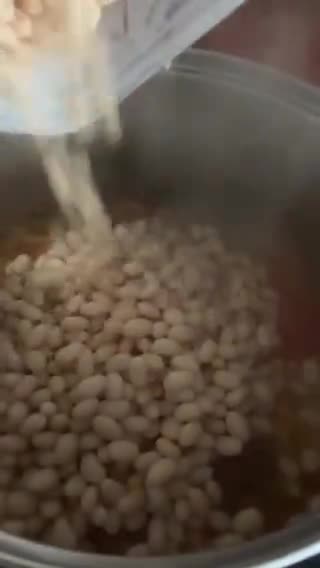 Foto del paso 8 de la receta: Mongetes de Girona con chorizo, en 10’