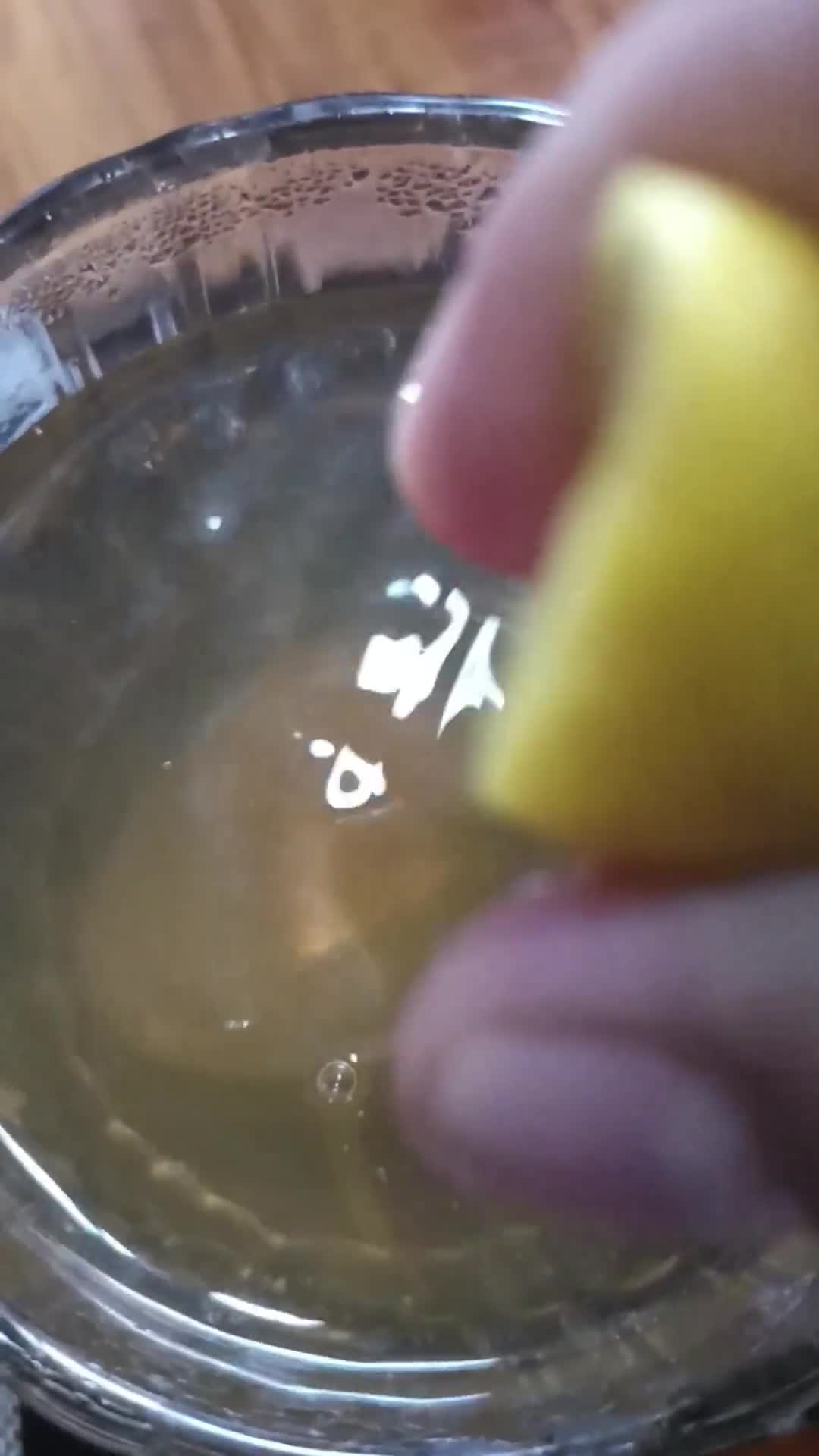 Foto langkah ke 3 dari resep Teh Lemon Kulit Buah Salak #57.
