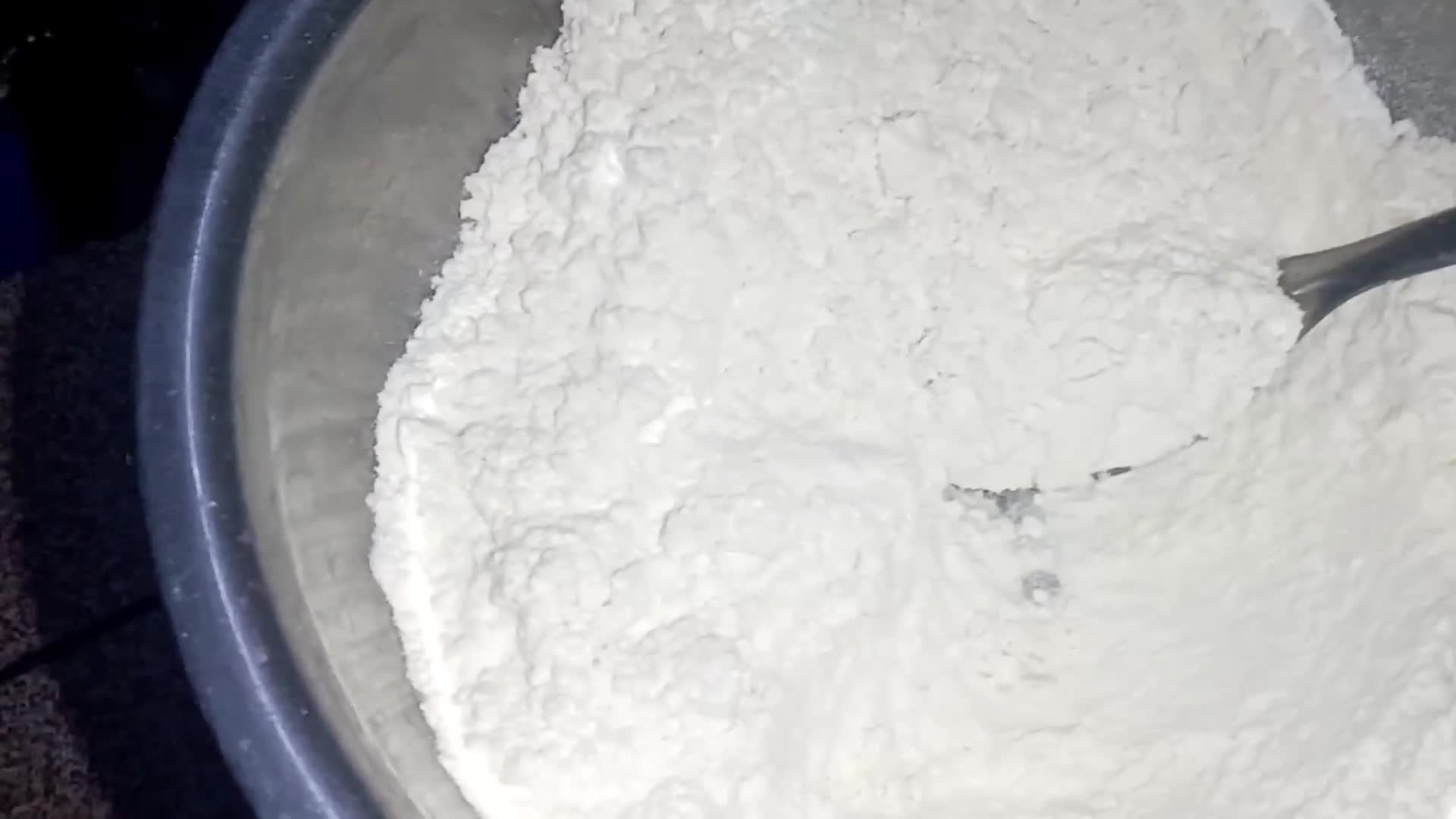 Foto del paso 4 de la receta: Budín de banana fácil y económico