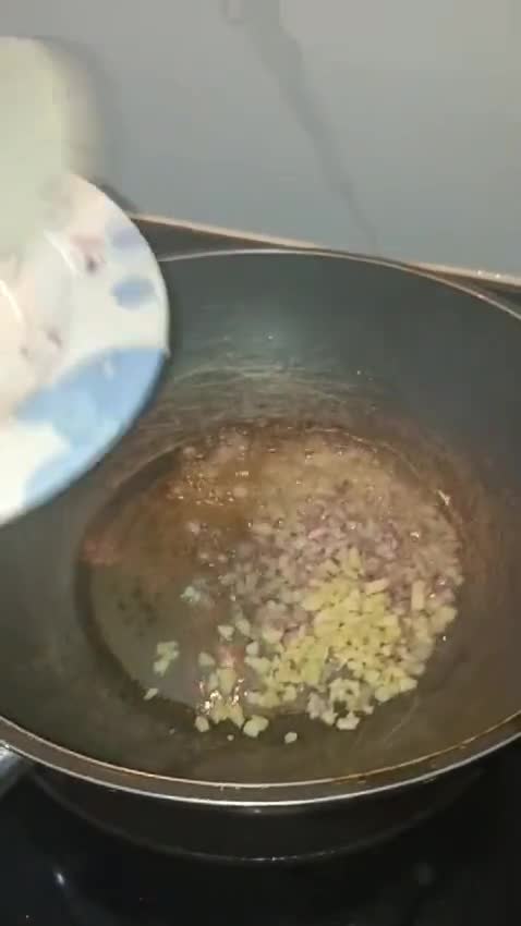 Foto langkah ke 3 dari resep Black Pepper Souce Chicken Wings.