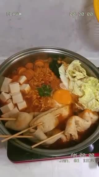Hình bước làm 3 của món Mì kim chi hàn quốc