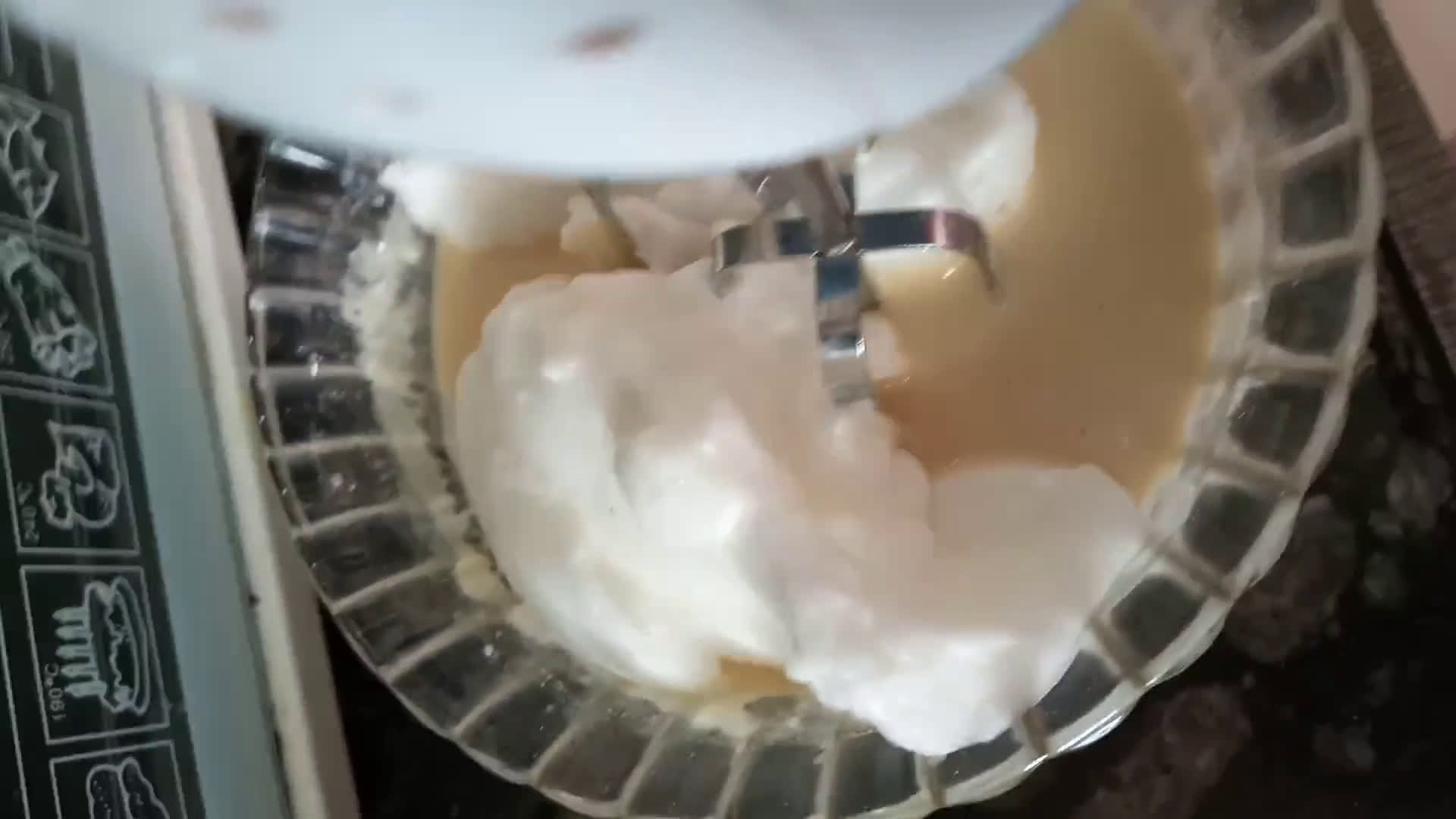 A picture of step 5 of Waffle with Ice cream.