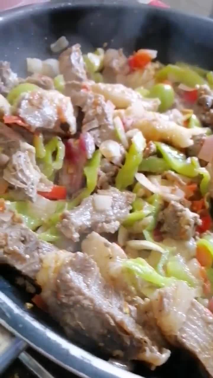 صورة لخطوة 4 من وصفة شاورما الاستيك بالخضار👌