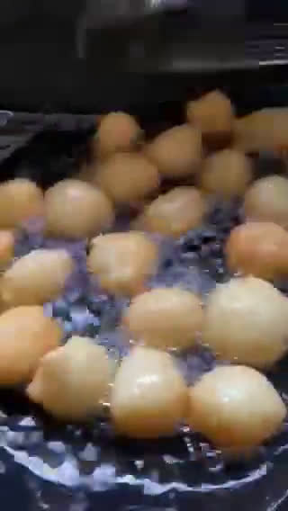 Gambar langkah 7 resipi Original Puff-Puff 🇨🇮.