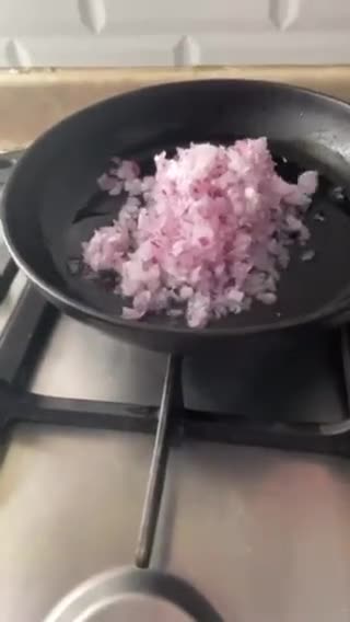 صورة لخطوة 4 من وصفة صينية كانليوني بعجينة الكريب