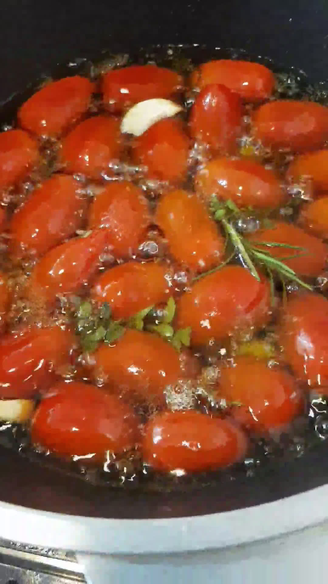 Foto del paso 3 de la receta: Tomates cherry confitados