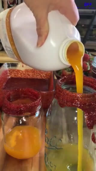Foto del paso 4 de la receta: Smoothie de fresa escarchado con CHAMOY