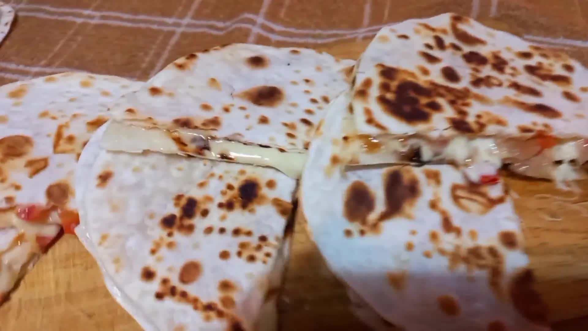 Foto del paso 7 de la receta: 🧀Tortillas Rellenas🧀
