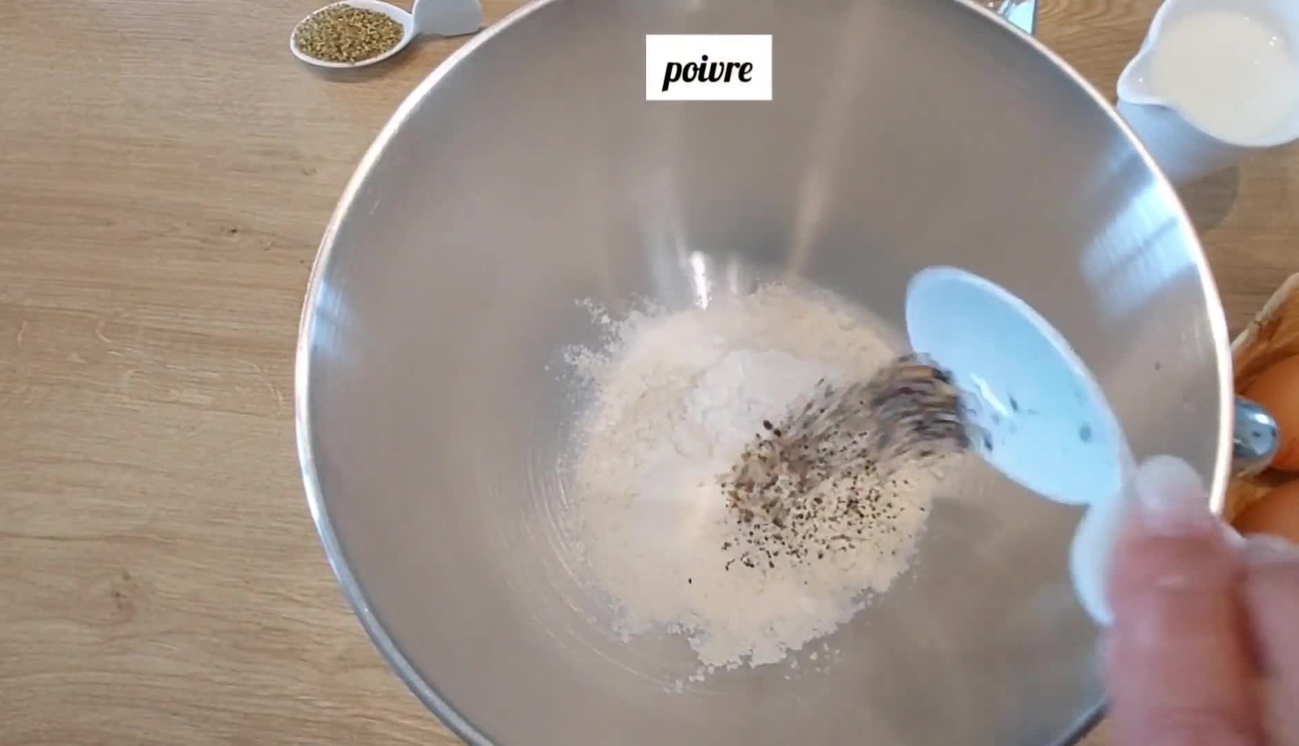 Une image de l'étape 1 de Minis Cakes Pruneaux Lardons et mozzarella.