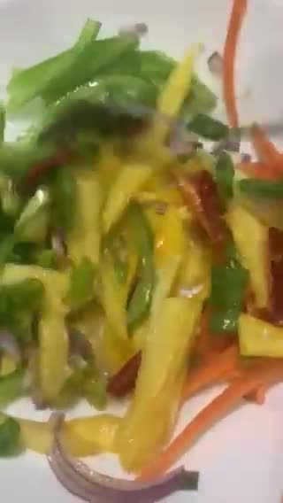 A picture of step 4 of Thai Mango Salad.