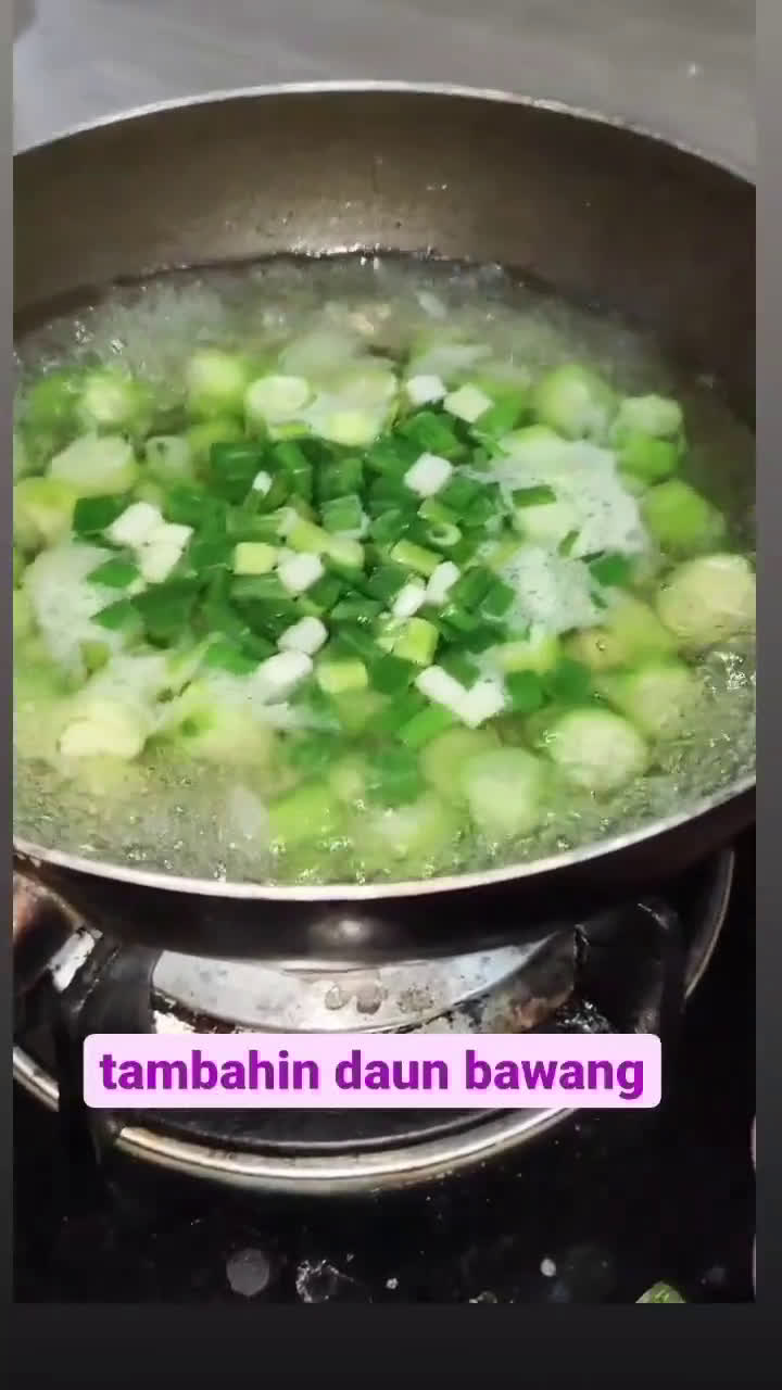 Foto langkah ke 2 dari resep Sayur Bening Oyong Puyuh.