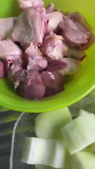 A picture of step 1 of Green Curry Chicken with Winter Melon.