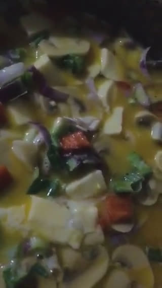 Foto del paso 4 de la receta: OMELETTE XXL De 🍄champignones🍄y 🧀queso🧀