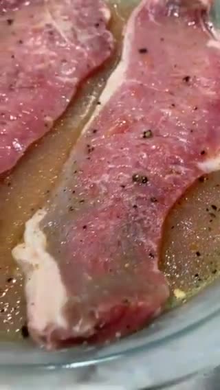 Foto del paso 2 de la receta: Filete 🥩 de res corte fino New York 🗽