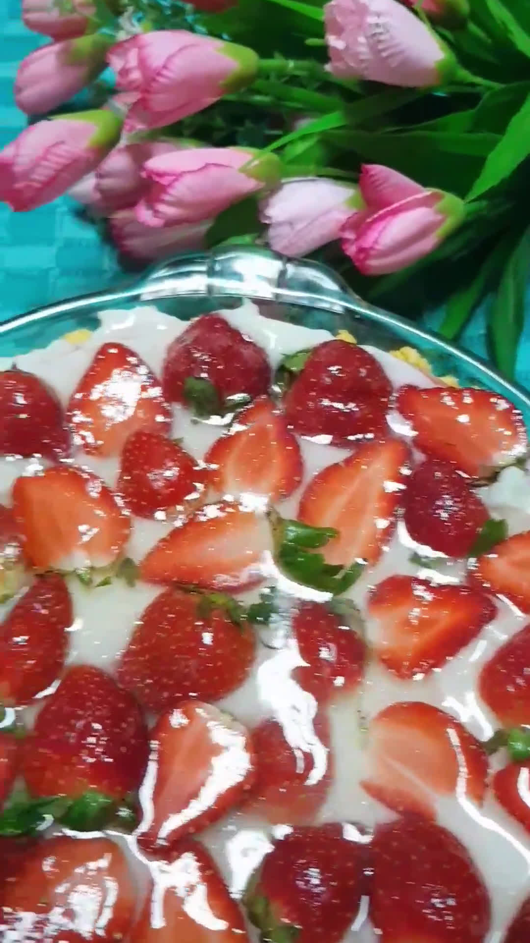 Foto langkah ke 5 dari resep Layered Stroberry Tart🍓.