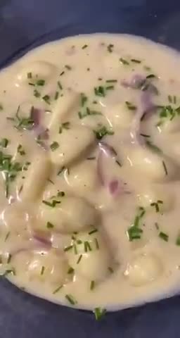 Une image de l'étape 3 de Bouillon de gnocchi au parmesan 🍝.