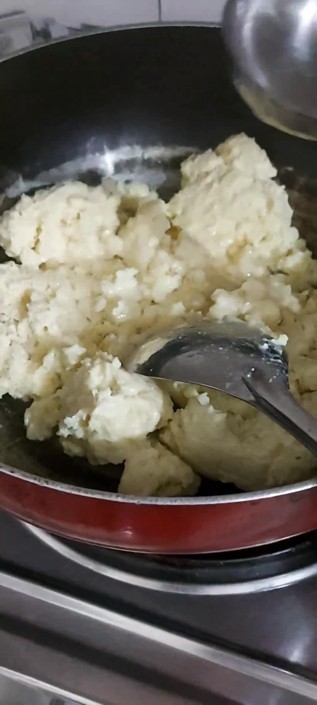 तीज स्पेशल मावा घेवर (Teej Special mawa ghevar recipe in hindi) रेसिपी चरण 1 फोटो