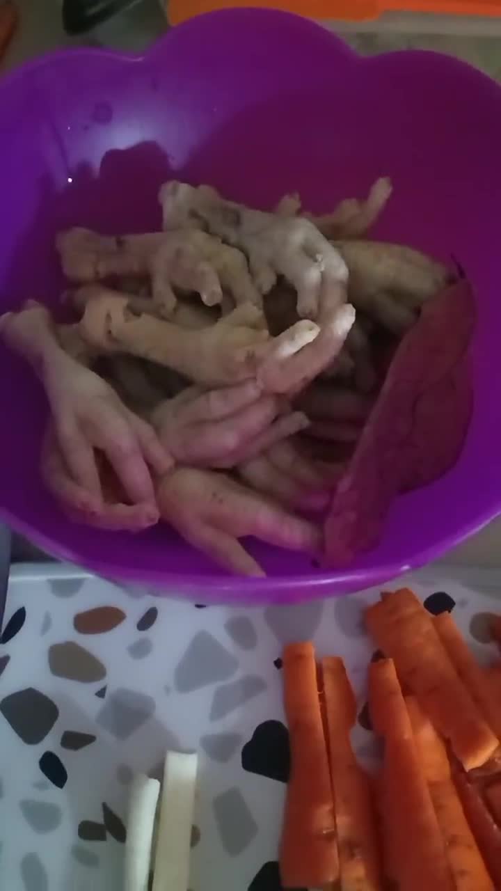 Foto langkah ke 1 dari resep Mpasi Kaldu ceker ayam.